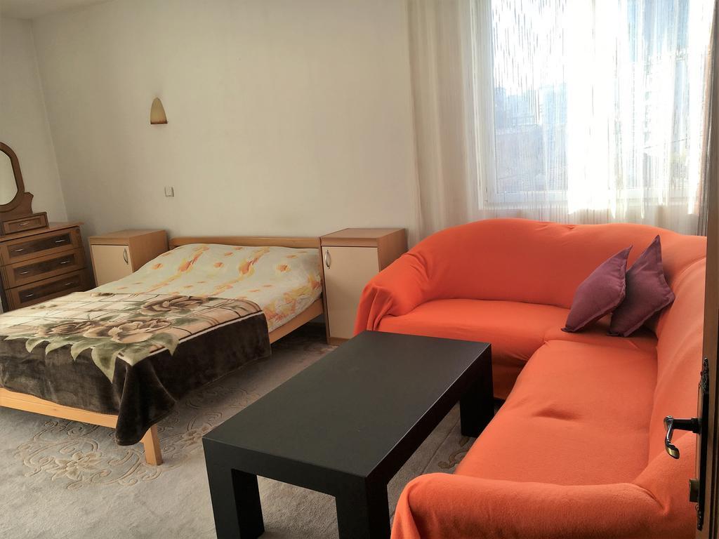 Center Apartment Pristina Extérieur photo