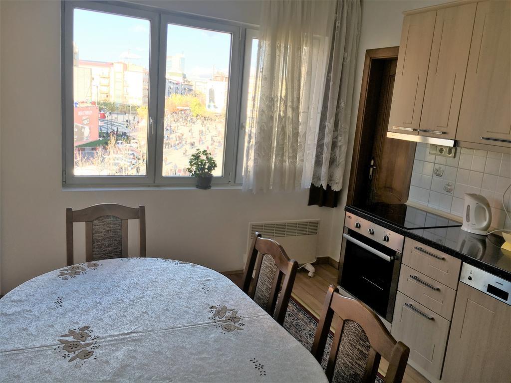Center Apartment Pristina Extérieur photo