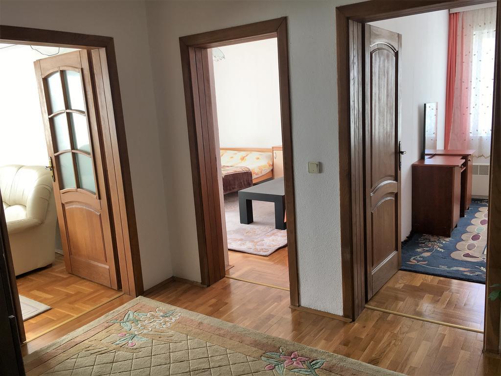 Center Apartment Pristina Extérieur photo